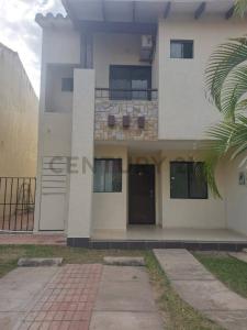 Condominio Versalles Calle Central Norte 41, Norte, Santa Cruz 00001, Bolivie