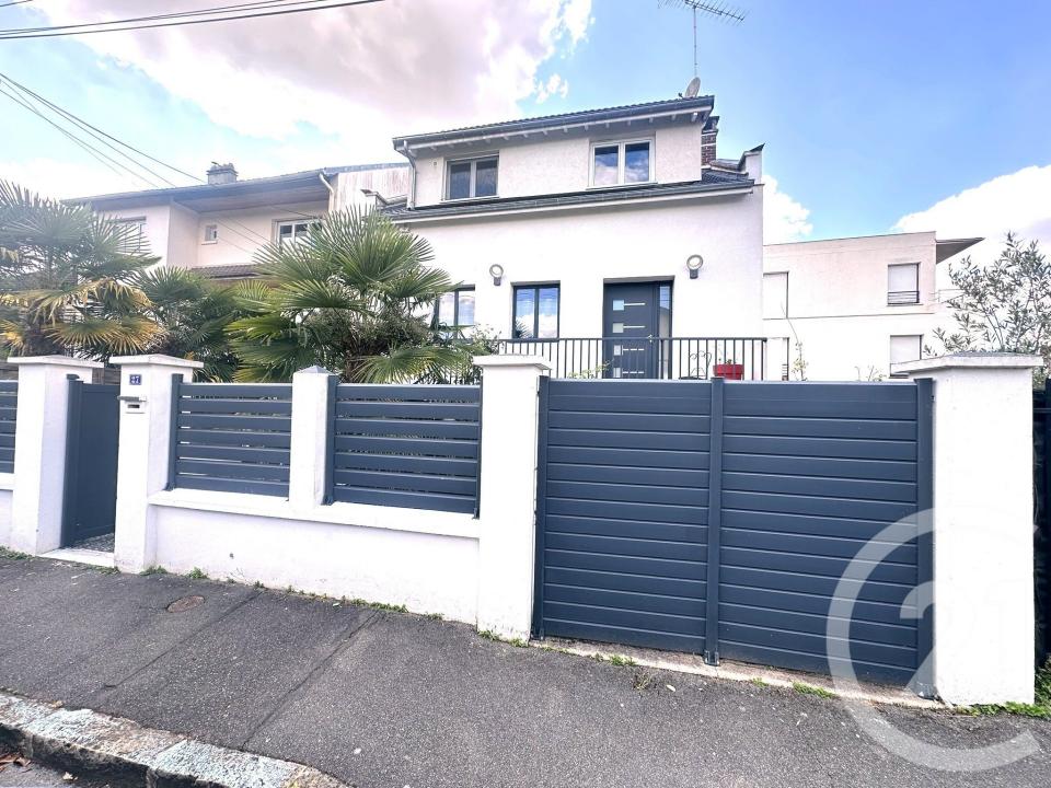 Juvisy Sur Orge, Île-de-France 91260, アキタン
