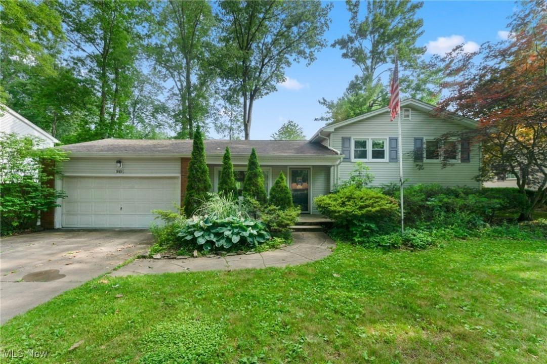 4295 Maureen Drive, Austintown, Ohio 44511