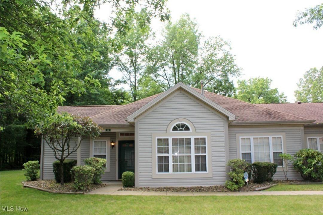 9 Hunters Woods Boulevard unit: B, Canfield, 俄亥俄州 44406, 美國