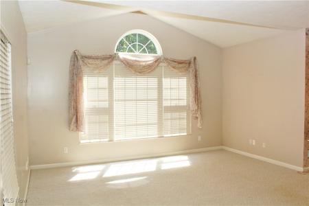 9 Hunters Woods Boulevard unit: B, Canfield, 俄亥俄州 44406, 美國