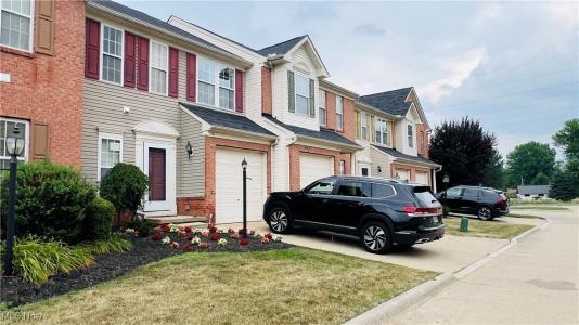 116 Ledgestone Court, Berea, 오하이오 44017, 미국