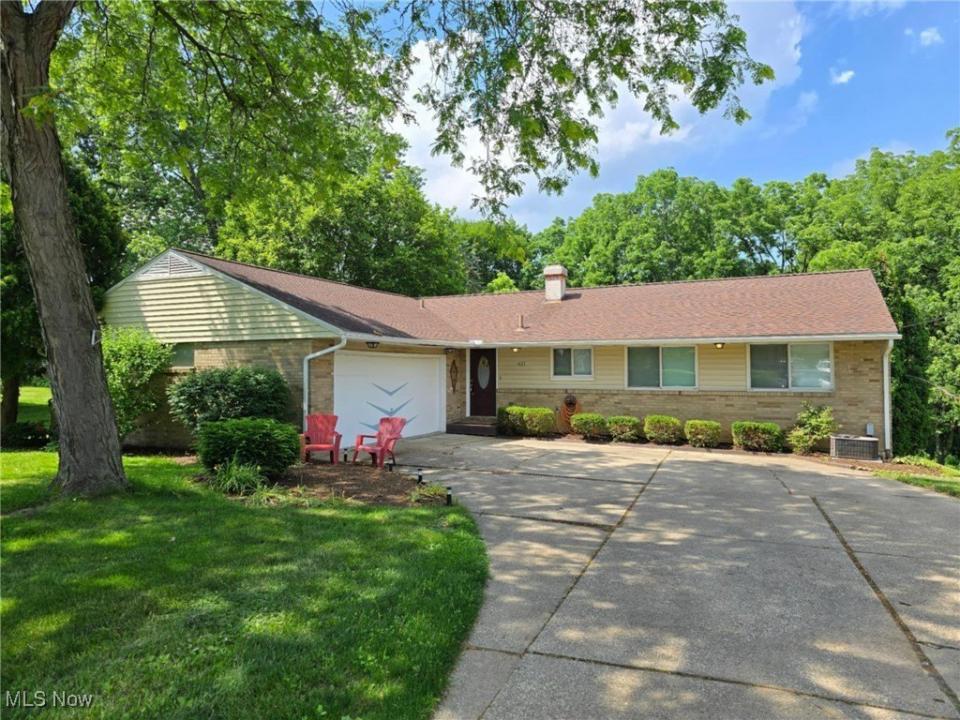 621 Brookpark Drive, Cuyahoga Falls, Ohio 44223, Amerika Birleşik Devletleri