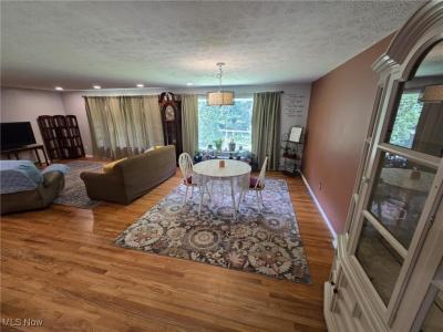 621 Brookpark Drive, Cuyahoga Falls, Ohio 44223, Amerika Birleşik Devletleri