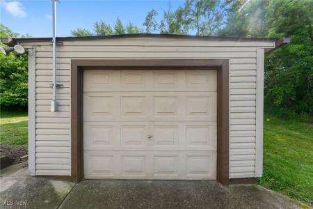 160 State Street, Struthers, אוהיו 44471, ארצות הברית של אמריקה
