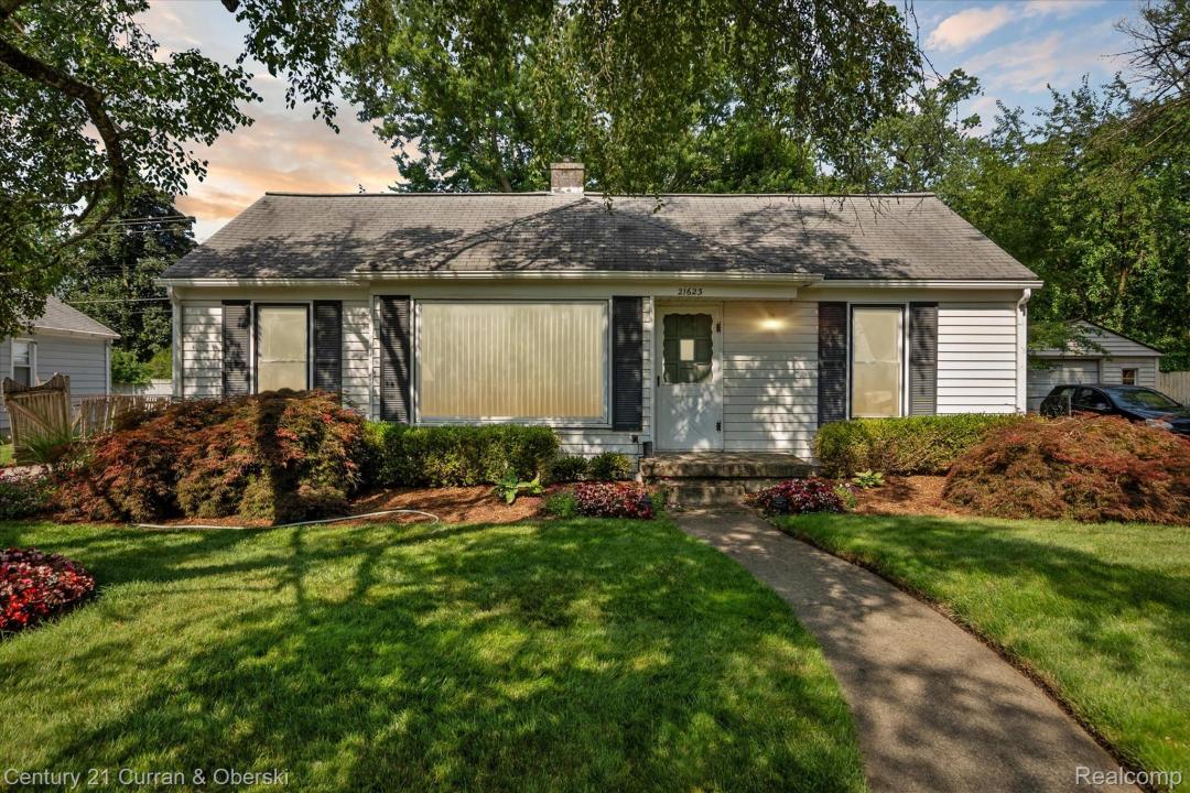 21623 Tulane Avenue, Farmington, Michigan 48336, Stati Uniti