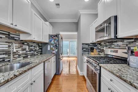 1602 Wagon Wheel Ct., Freehold, Нью-Джерси 07728, Соединенные Штаты