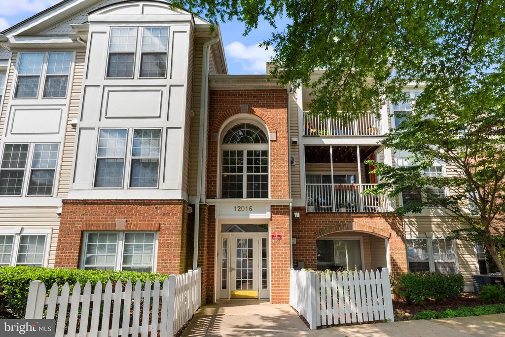 12016 Amber Ridge Circle , A-304, Germantown, Maryland 20876, États-Unis