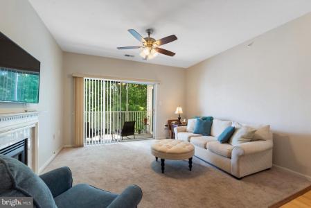 12016 Amber Ridge Circle , A-304, Germantown, Maryland 20876, États-Unis