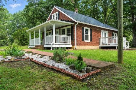 17087 Richmond Highway, Pamplin, Virginia 23958, USA