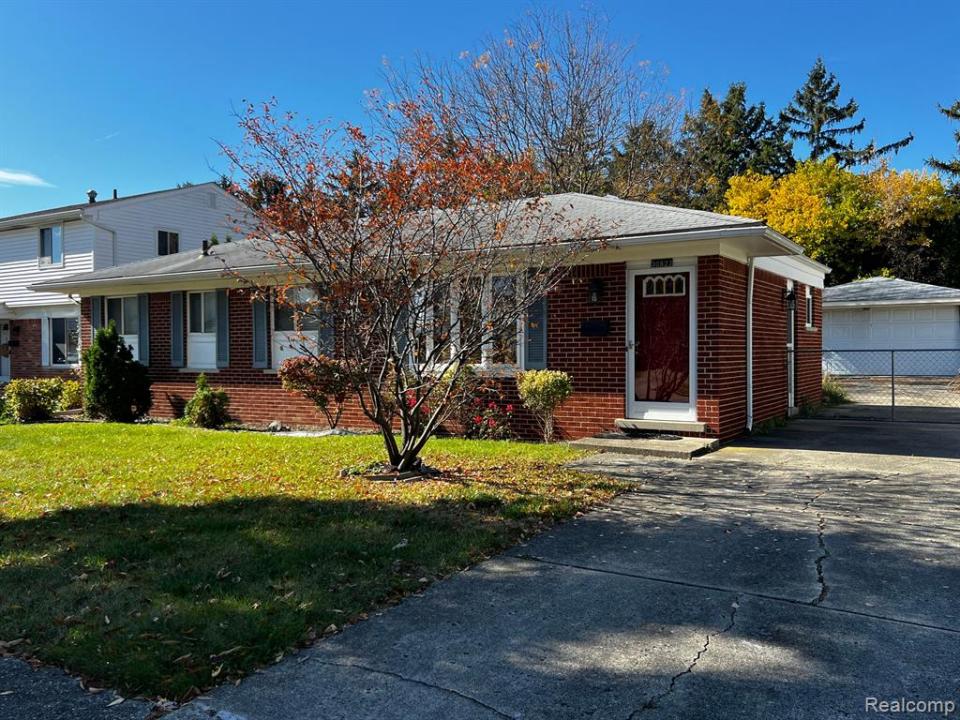 30823 Blairmoor, Madison Heights, Michigan 48071
