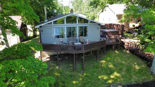 7851 White Birch, Farwell, Michigan 48622, Amerika Birleşik Devletleri