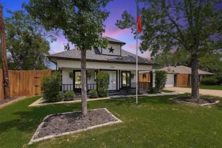 208 S 5th Street, Sanger, Texas 76266, Estados Unidos