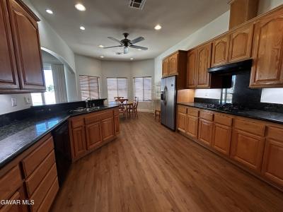 8127 W Ave E12, Lancaster, كاليفورنيا 93536, الولايات المتحدة