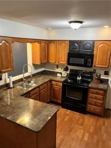 1021 W Hayes Ave, Charleston, Illinois 61920, Amerika Birleşik Devletleri