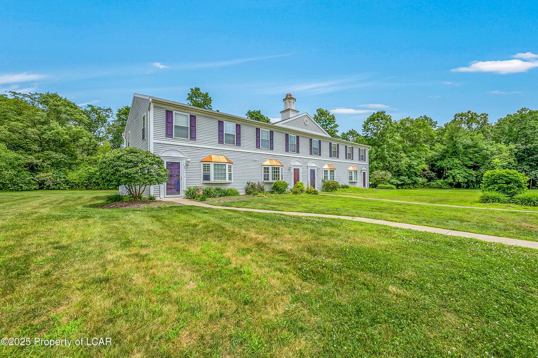 125 Patriot Circle, Mountain Top, Pennsylvania 18707, HOA KỲ