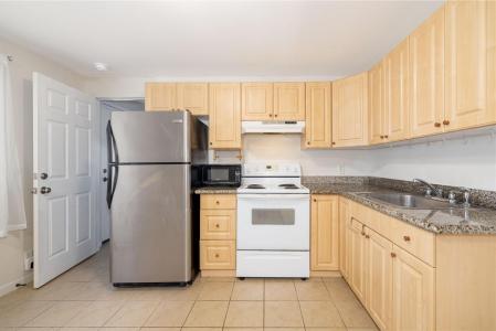 739 Kinalau Place Unit #B, Honolulu, Hawaii 96813, USA