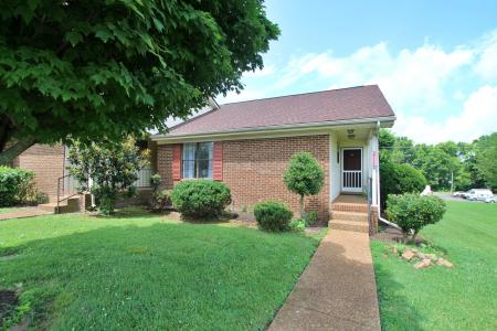 2117 Mockingbird Ln #A, Springfield, Tennessee 37172, Estados Unidos