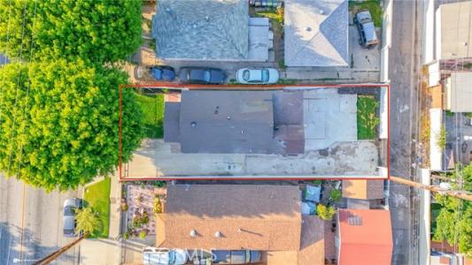 9218 Hooper Avenue, Los Angeles, Kaliforniya 90002, Amerika Birleşik Devletleri