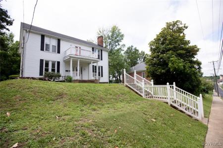 405 E 2nd Street, Farmville, Virginia 23901