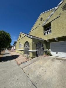 2503 Clarendon Ave, Huntington Park, Californie 90255, États-Unis