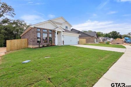 16630 Crossing Circle, Lindale, Texas 75771