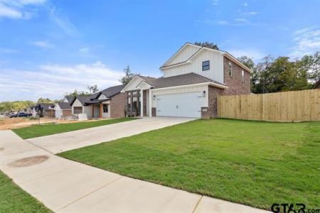 16630 Crossing Circle, Lindale, Texas 75771