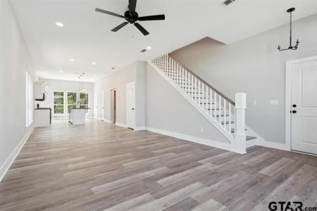 16630 Crossing Circle, Lindale, Texas 75771