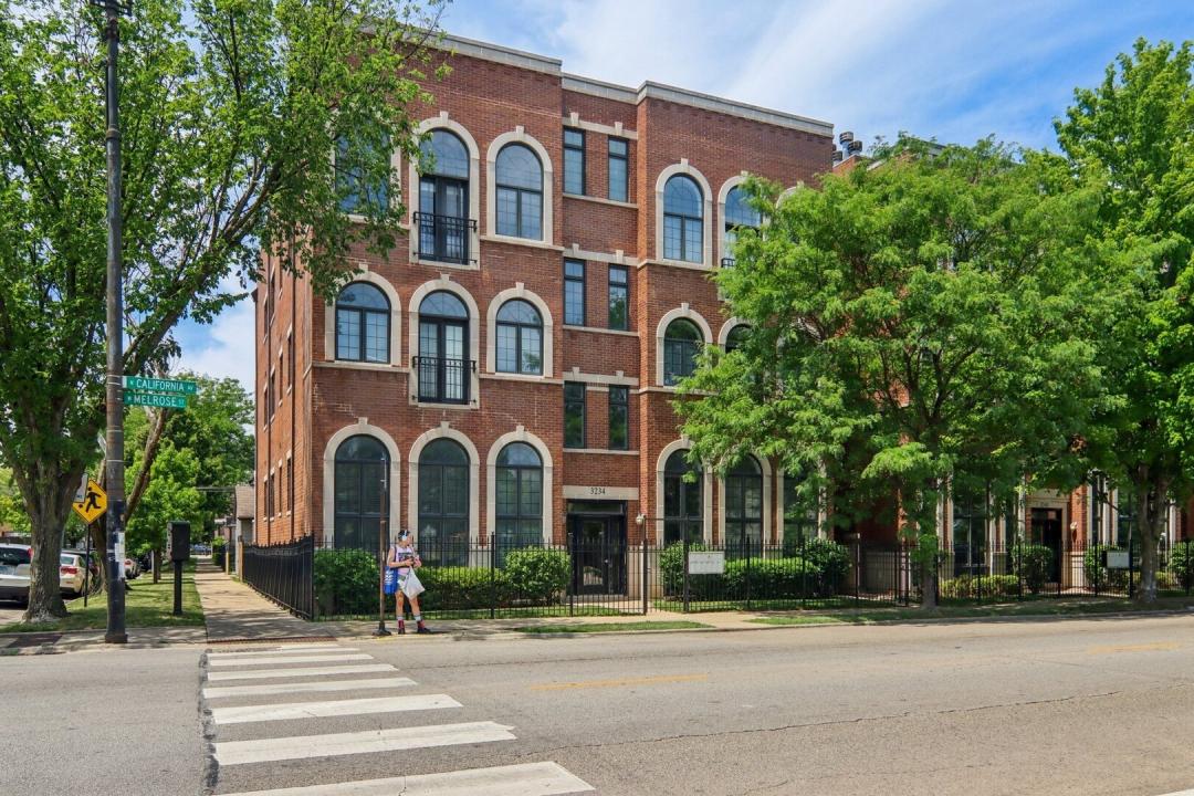 3234 N California Street 3S, Chicago, Illinois 60618