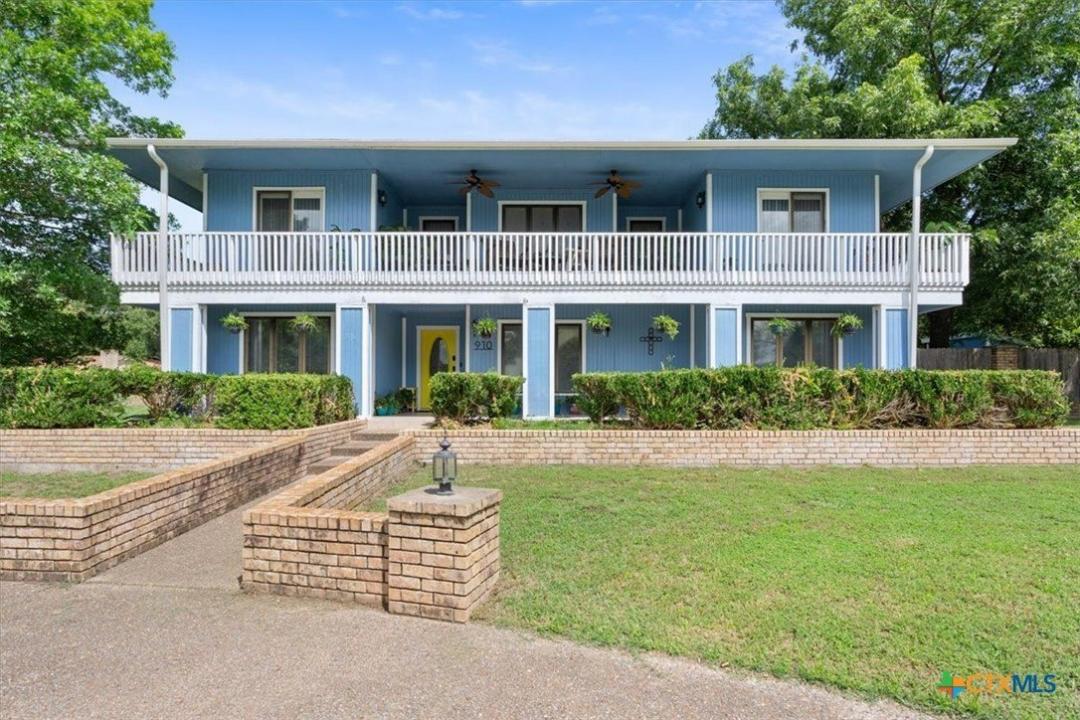910 Mill Creek Drive, Salado, Texas 76571
