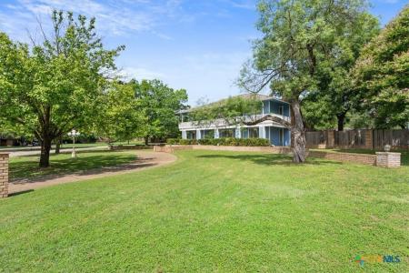 910 Mill Creek Drive, Salado, Texas 76571