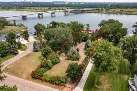 3310 Sandy Lane, Mandan, Северная Дакота 58554, Соединенные Штаты