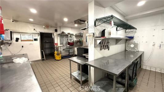 11919 Garfield Avenue, South Gate, California 90280, HOA KỲ