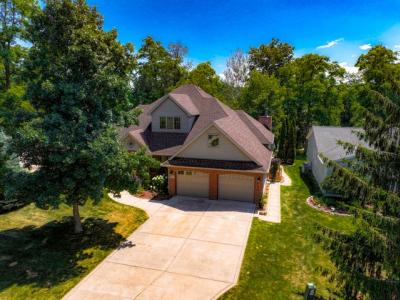 1658 Sunnyslope Drive, Crown Point, Indiana 46307, USA