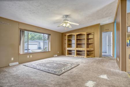 194 Sparrow Drive, Sauk Village, Illinois 60411, USA