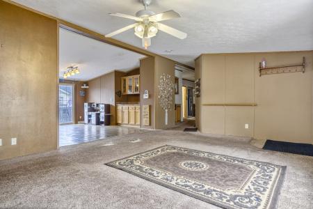 194 Sparrow Drive, Sauk Village, Illinois 60411, USA