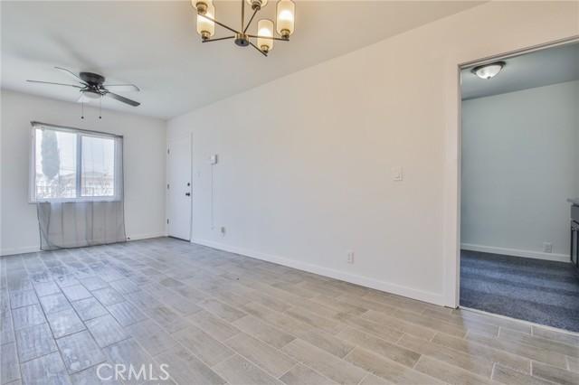 1964 E 114th Street, Los Angeles, California 90059, HOA KỲ