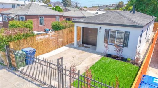 1964 E 114th Street, Los Angeles, California 90059, HOA KỲ