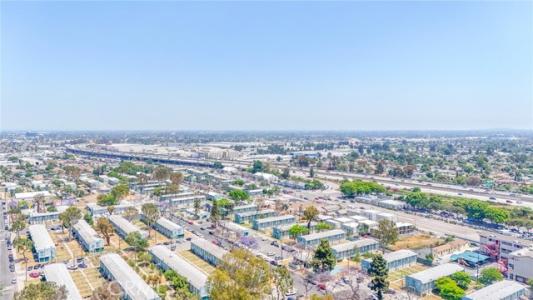 1964 E 114th Street, Los Angeles, California 90059, USA