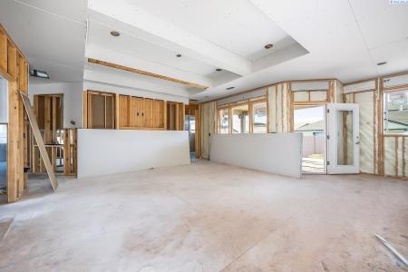206 Schrute Road, Prosser, Washington 99350