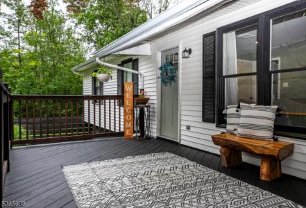20 Eastbrook Ln Ln, Hampton Twp., NJ 07860-6563, USA