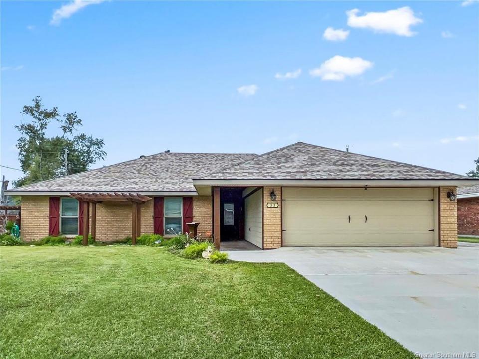 33 Eucalyptus Street, Sulphur, Louisiana 70663, USA
