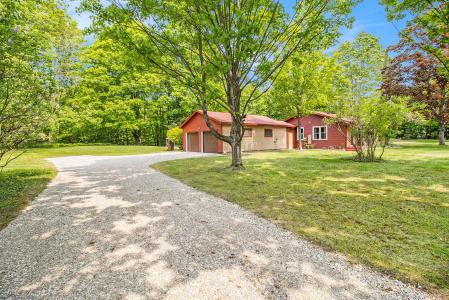 8424 Third Street, Onekama, Michigan 49675, Estados Unidos
