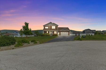 55 Over Lake Court, St. Albans Town, Vermont 05478
