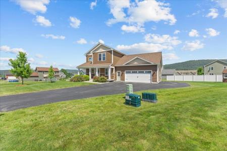 55 Over Lake Court, St. Albans Town, Vermont 05478, USA