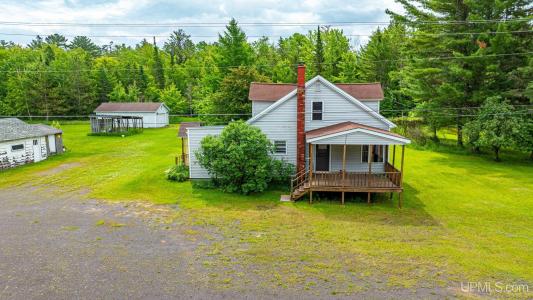 49650 N Bootjack Rd, Lake Linden, Michigan 49945
