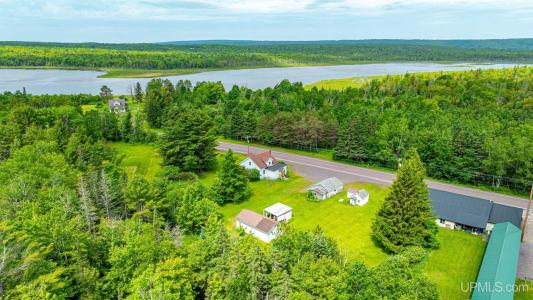 49650 N Bootjack Rd, Lake Linden, Michigan 49945