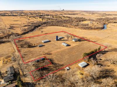 537 2nd Avenue, Beulah, ND 58523, USA