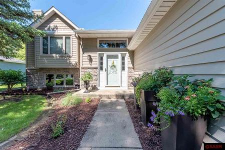 2045 Roberta Drive, North Mankato, Minnesota 56003, Estados Unidos