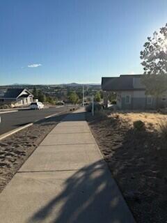 1052 SE Greenleaf Lane , 76, Madras, Oregon 97741, États-Unis